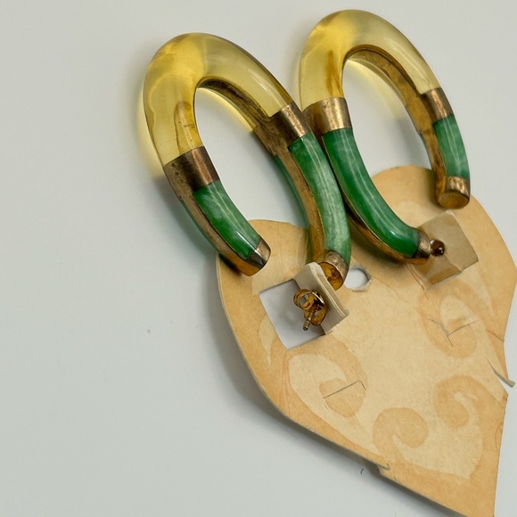 Vintage Gold Mint Post Earrings Lucite/Resin J Hoops Unbranded - Picture 10 of 11